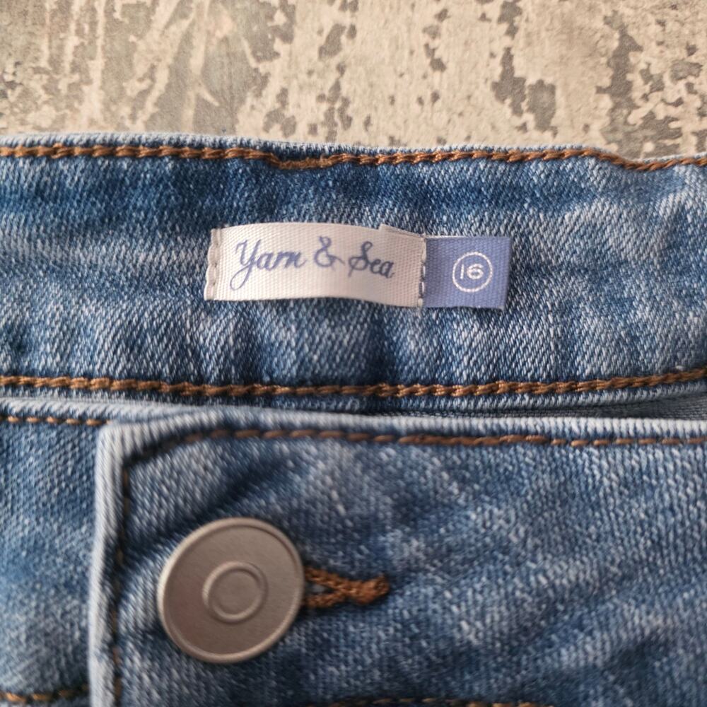 Yarn and Sea High Rise Distressed Cut Off Jean Shorts Women's Size 16 - Picture 3 of 7